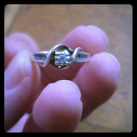 Ring - Picture 1 of 3